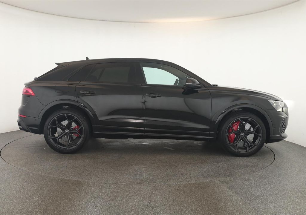 Audi RSQ8 2025