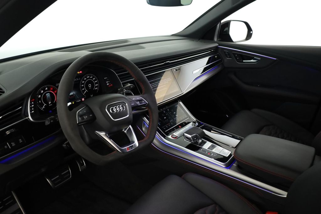 Audi RSQ8 2025