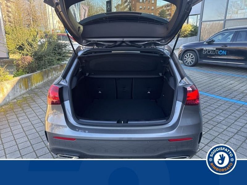 Mercedes-Benz A 180 2025