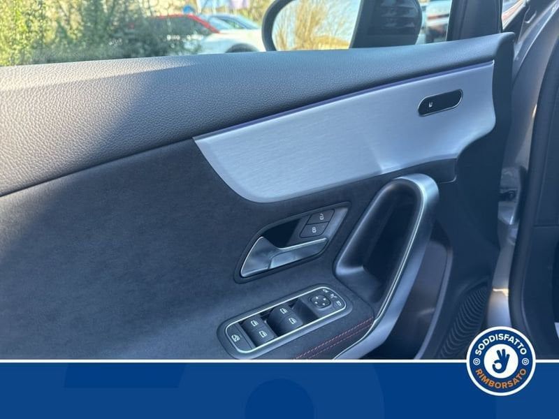 Mercedes-Benz A 180 2025