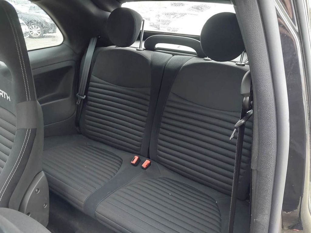 Abarth 595C 2021