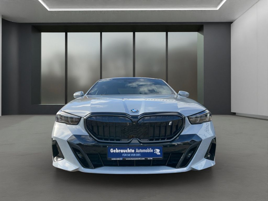 BMW i5 2023