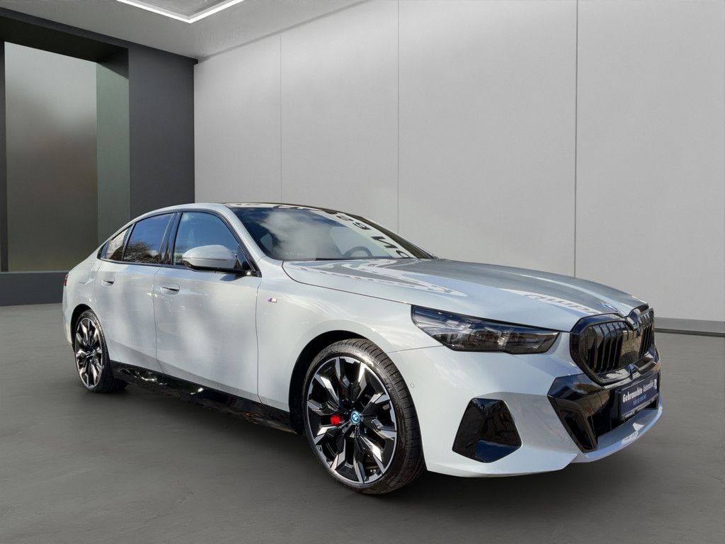 BMW i5 2023