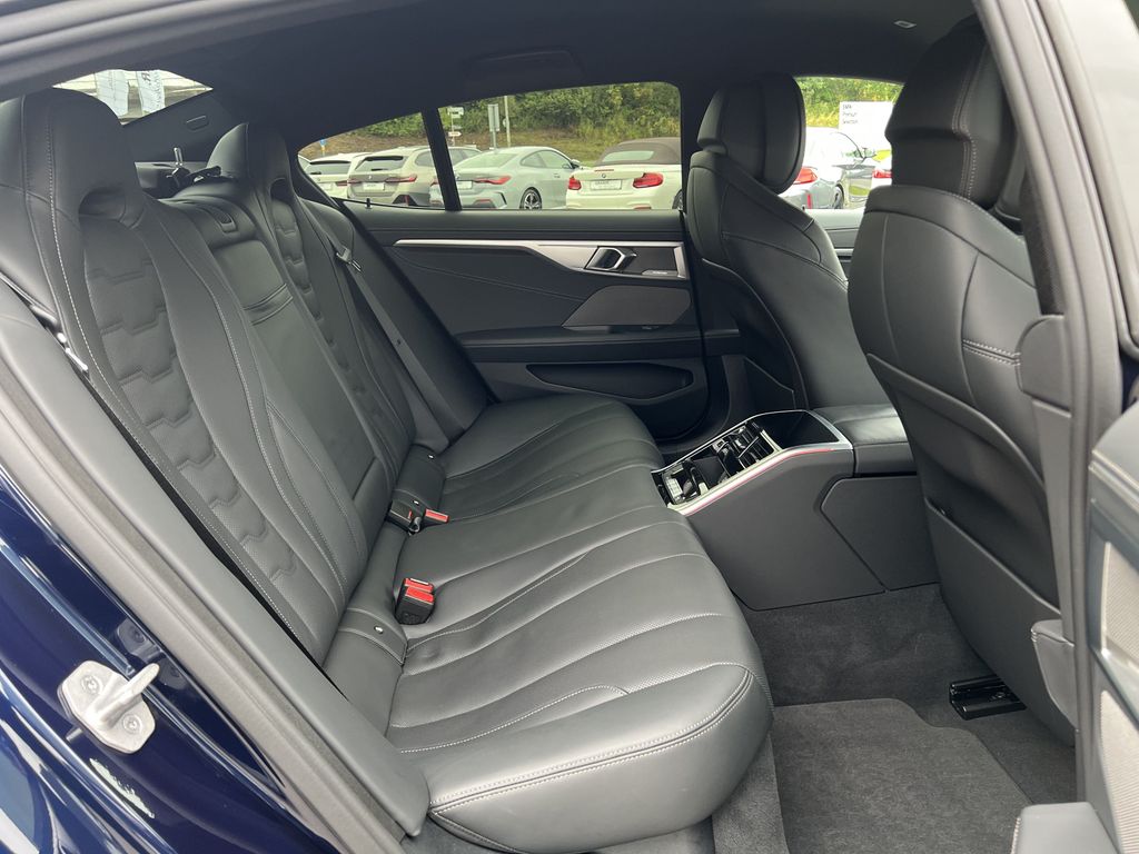 BMW M850 2024