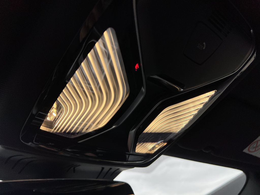 BMW M850 2024