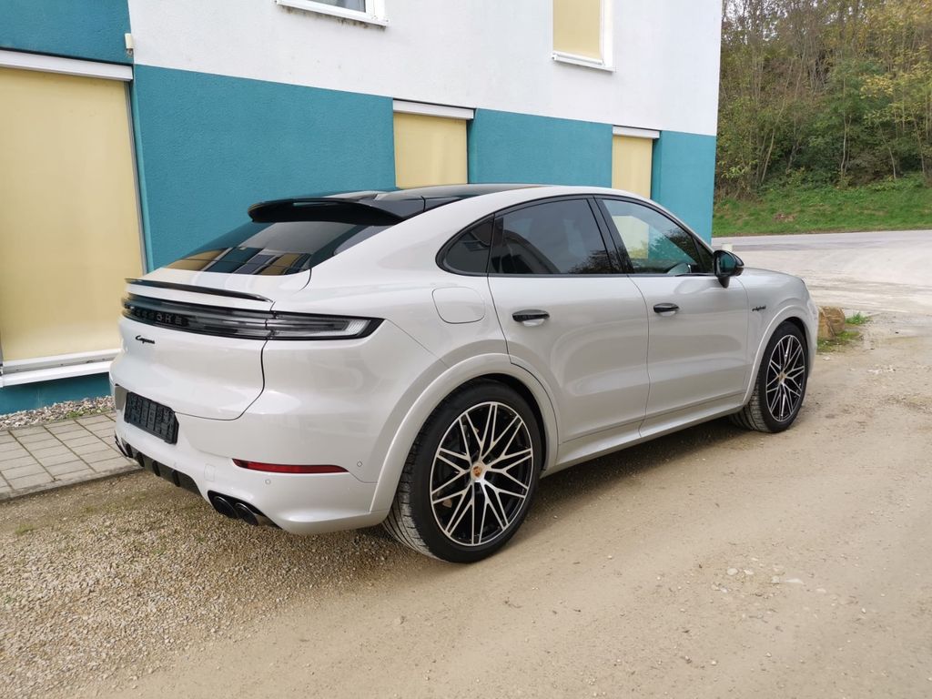 Porsche Cayenne 2025