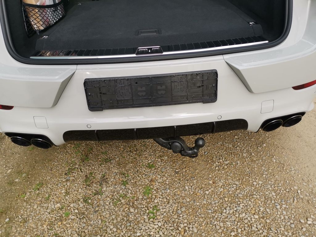 Porsche Cayenne 2025