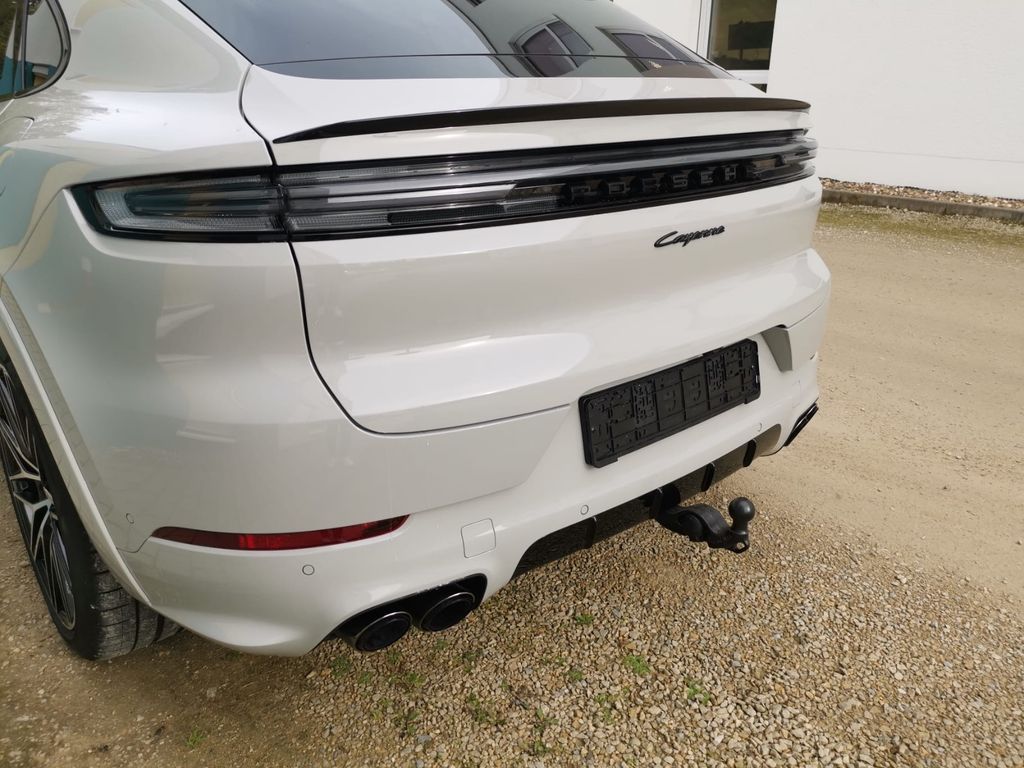 Porsche Cayenne 2025