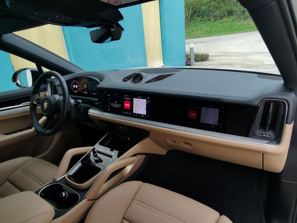 Porsche Cayenne 2025