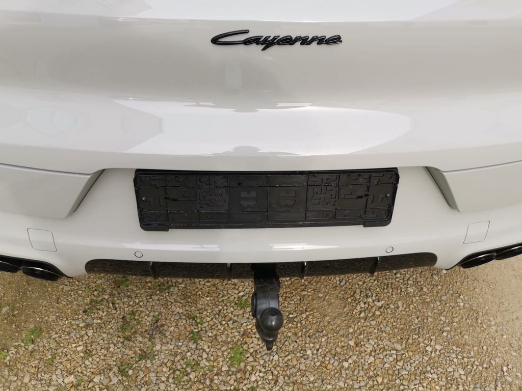 Porsche Cayenne 2025