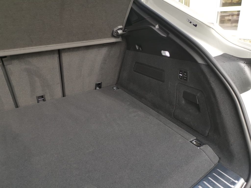 Porsche Cayenne 2025