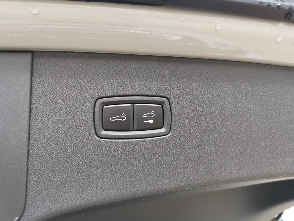 Porsche Cayenne 2025