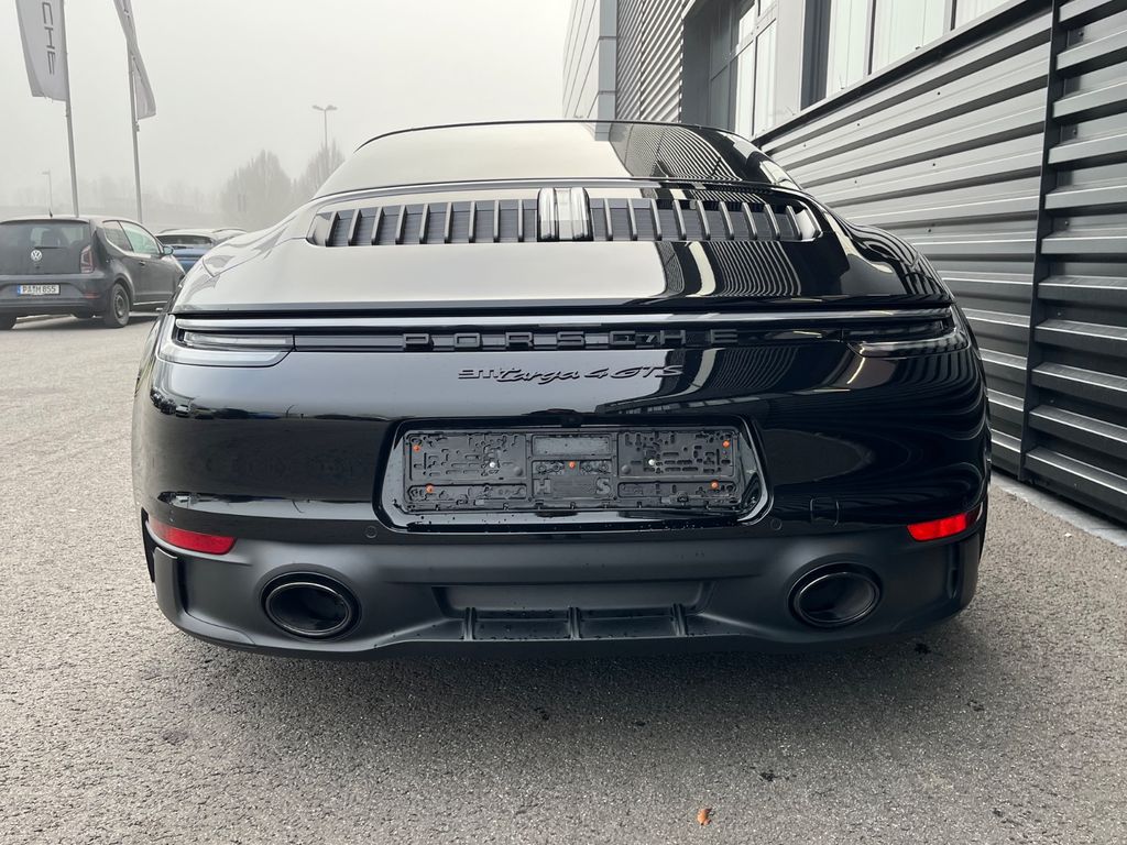 Porsche 992 2023
