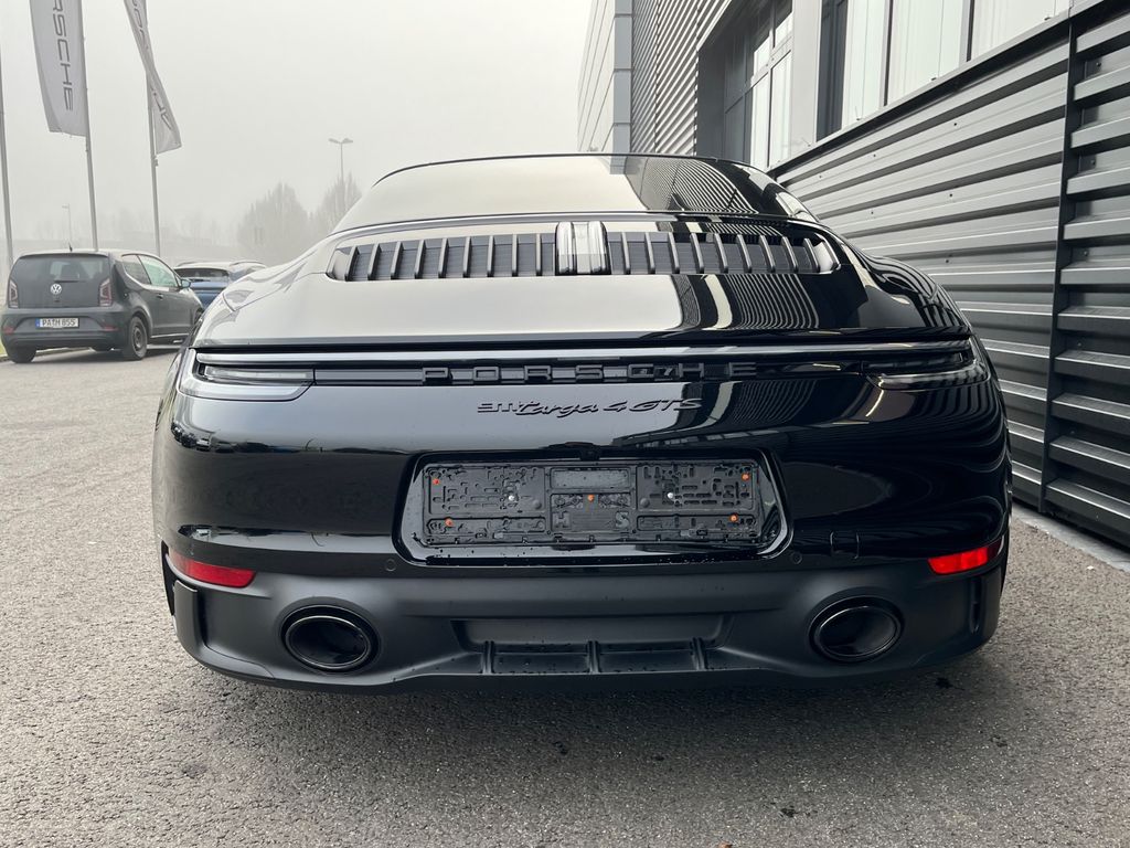 Porsche 992 2023