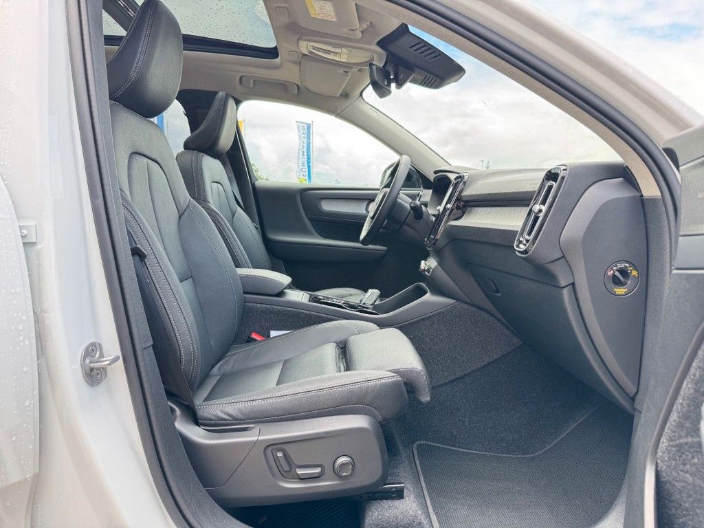 Volvo XC40 2024