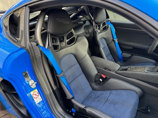 Porsche Cayman 2025