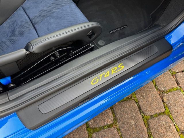 Porsche Cayman 2025