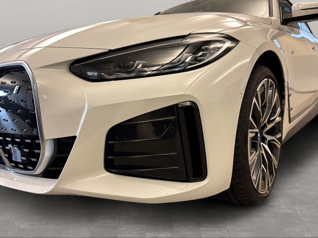 BMW i4 2023