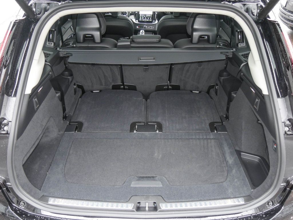 Volvo XC90 2025
