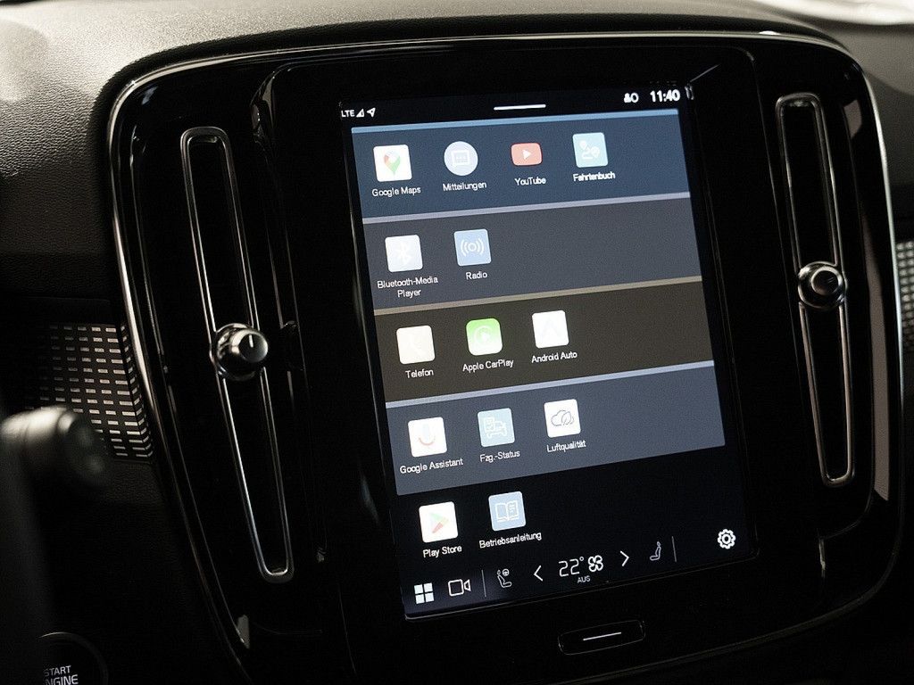 Volvo XC40 2025