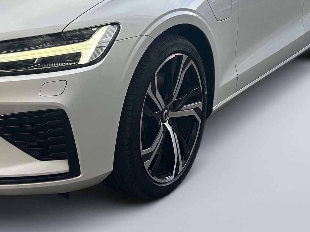 Volvo V60 2022