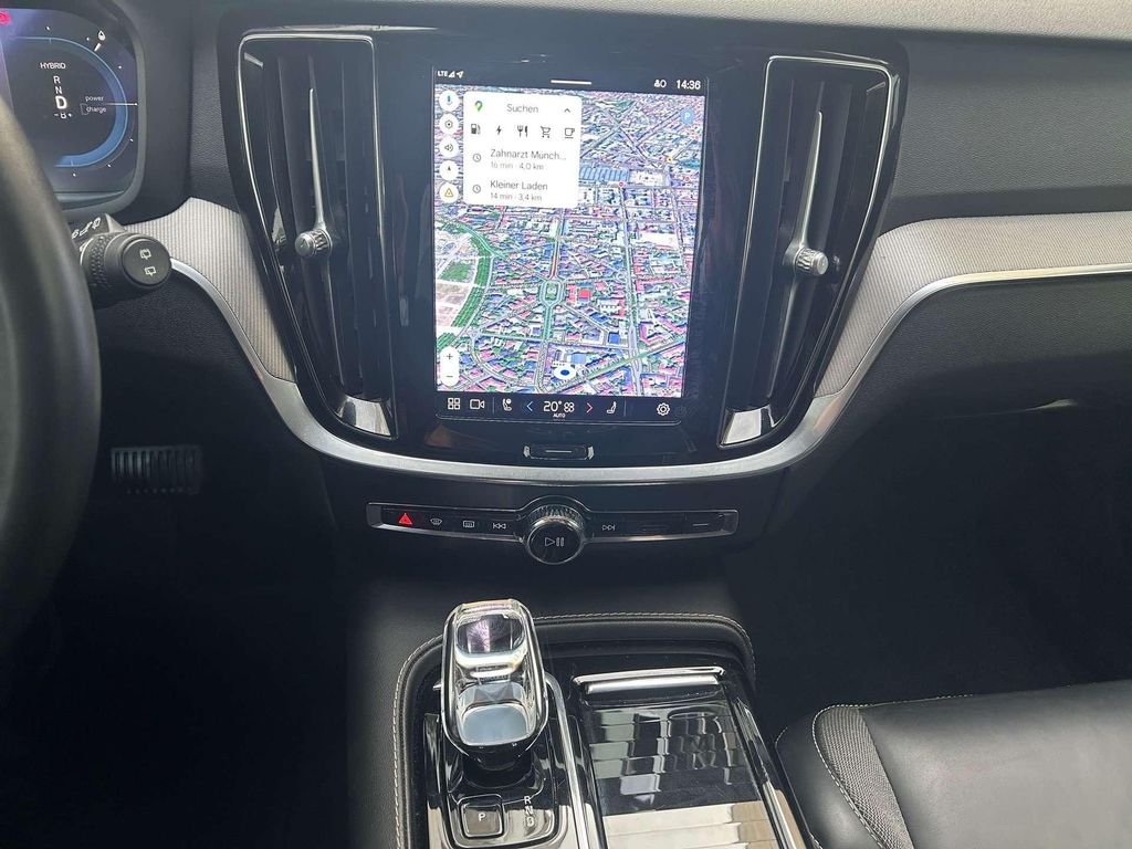 Volvo V60 2022