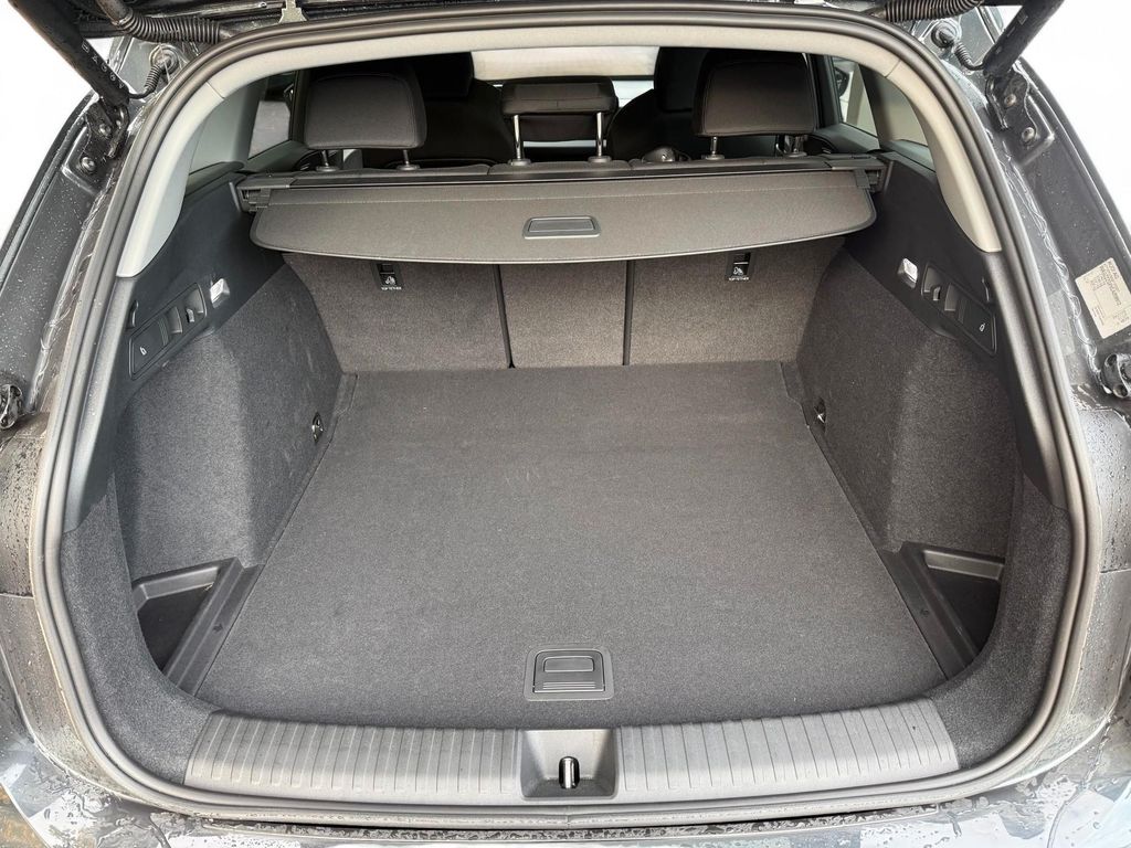 Audi Q6 e-tron 2025