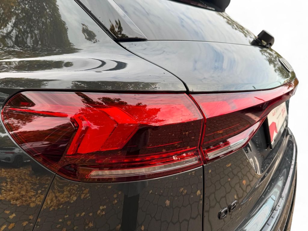 Audi Q6 e-tron 2025