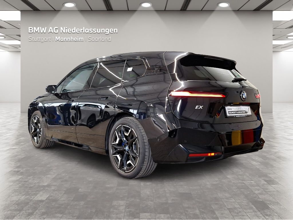 BMW iX 2023