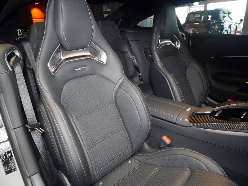 Mercedes-Benz AMG GT 2025