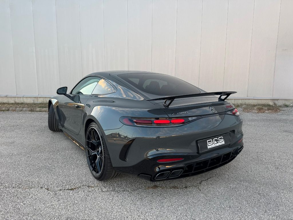 Mercedes-Benz AMG GT 2025