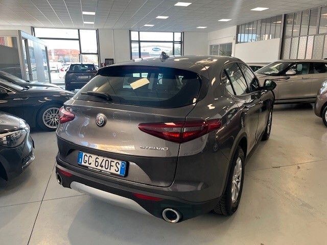 Alfa Romeo Stelvio 2020