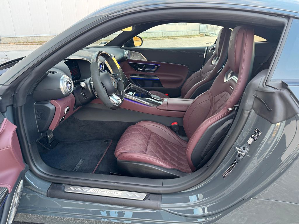 Mercedes-Benz AMG GT 2025