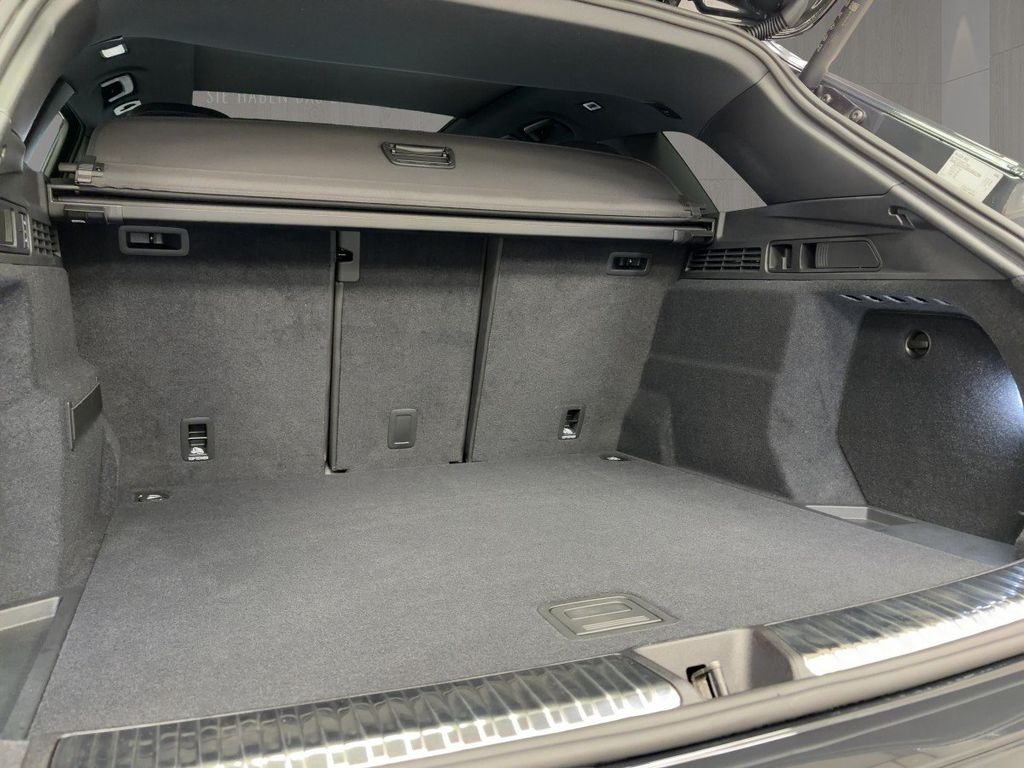 Audi SQ5 2025
