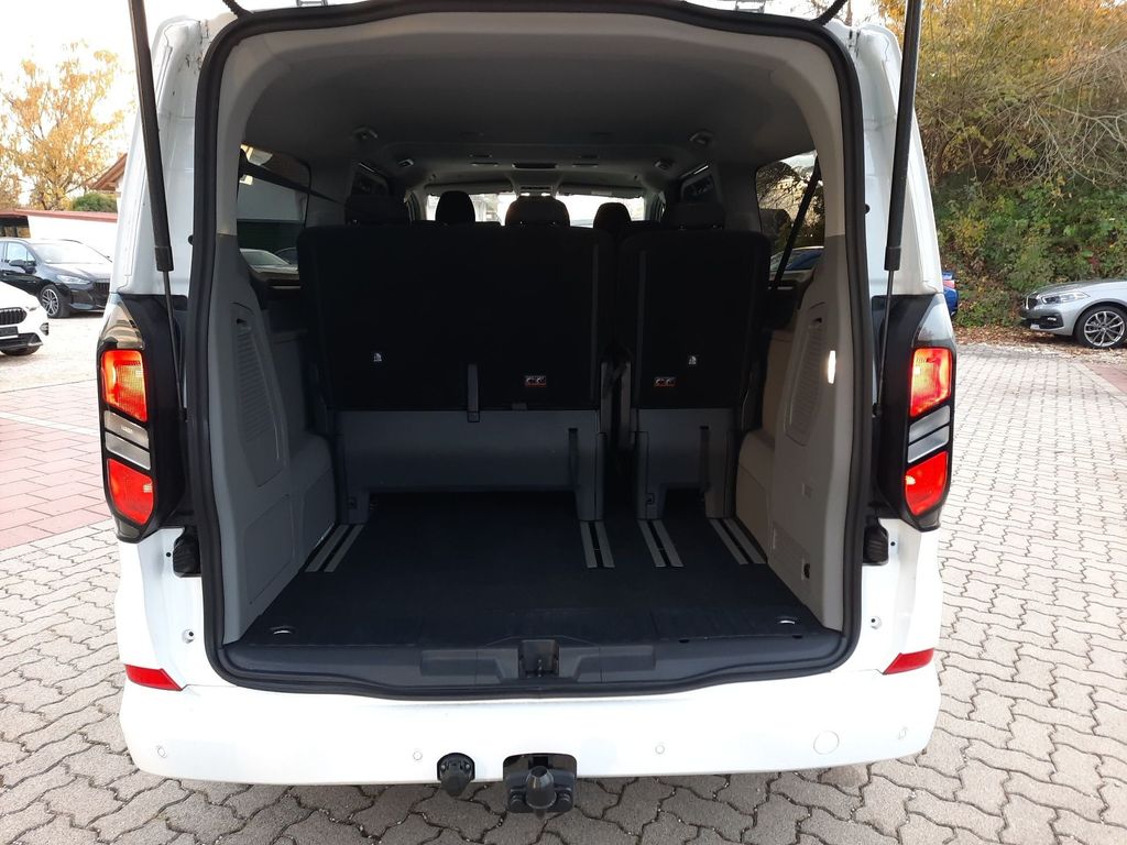 Ford Tourneo Custom 2025