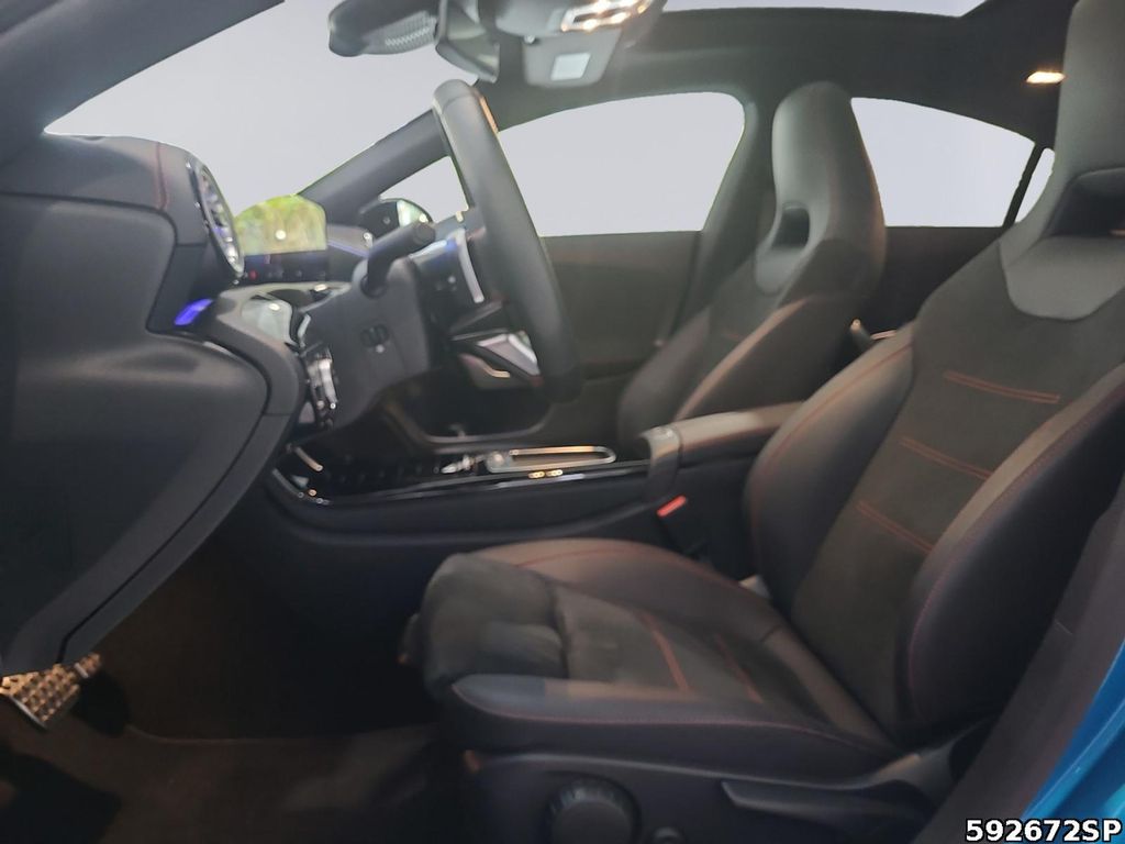 Mercedes-Benz CLA 200 2024