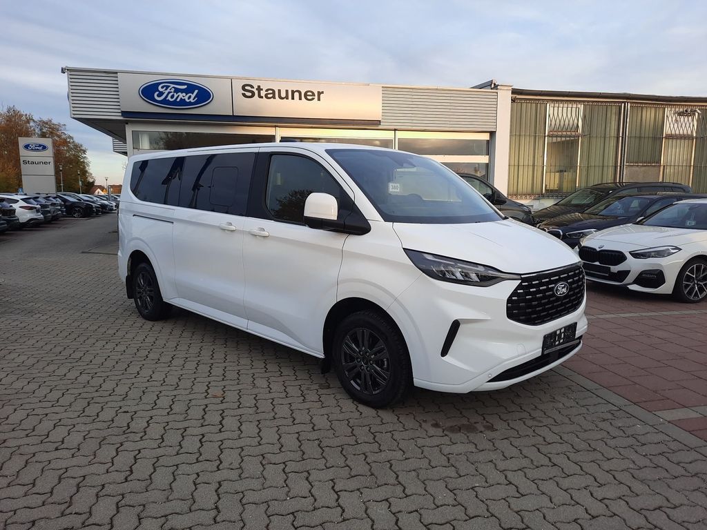 Ford Tourneo Custom 2025