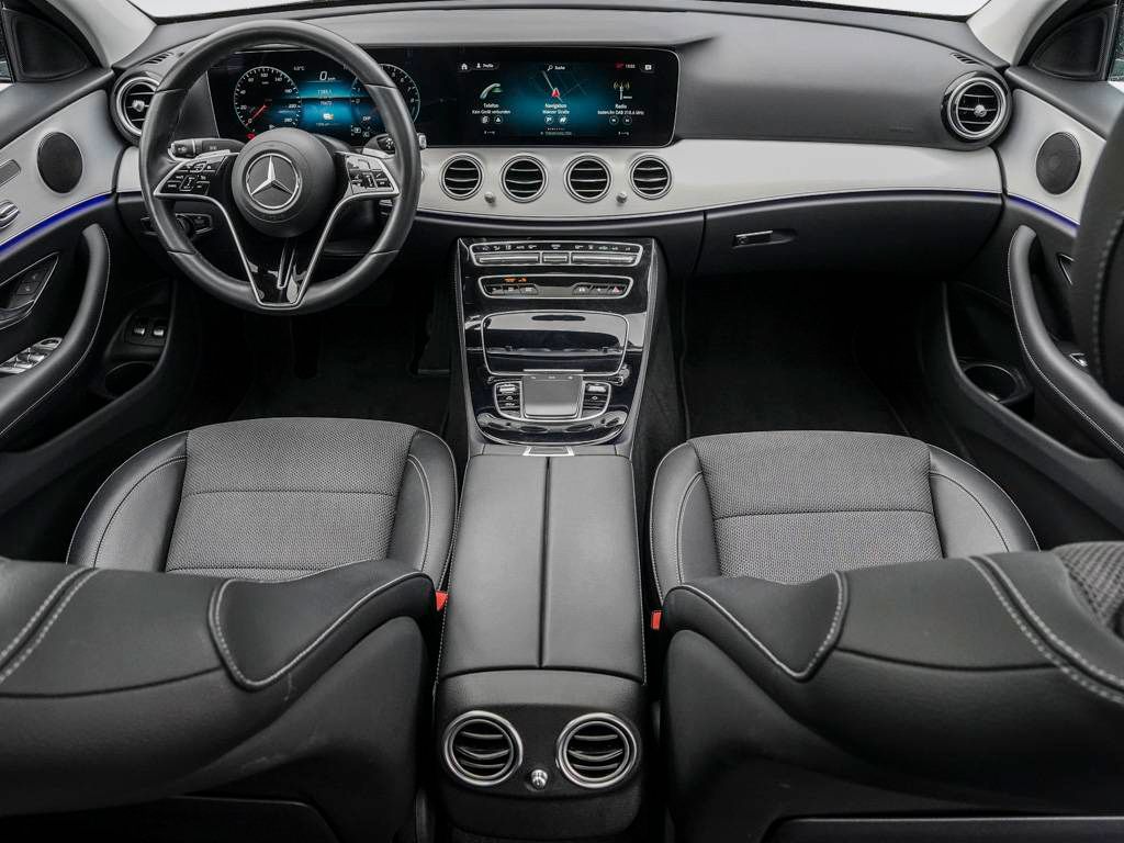 Mercedes-Benz E 300 2022