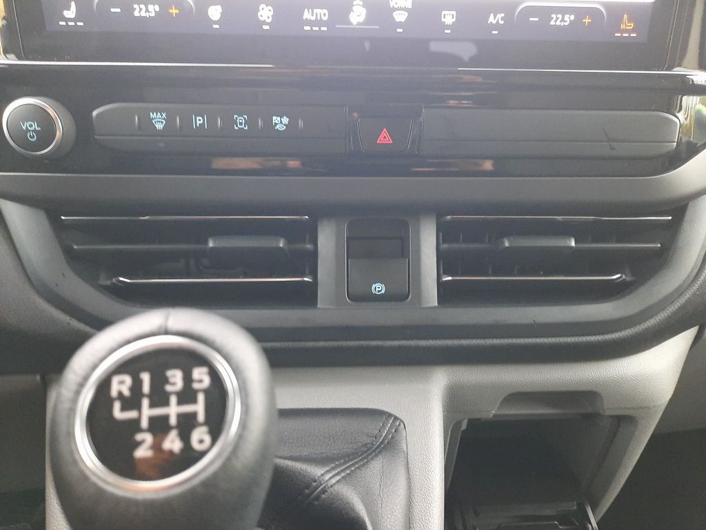 Ford Tourneo Custom 2025