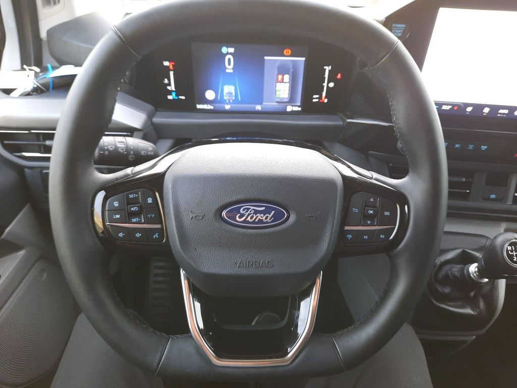 Ford Tourneo Custom 2025