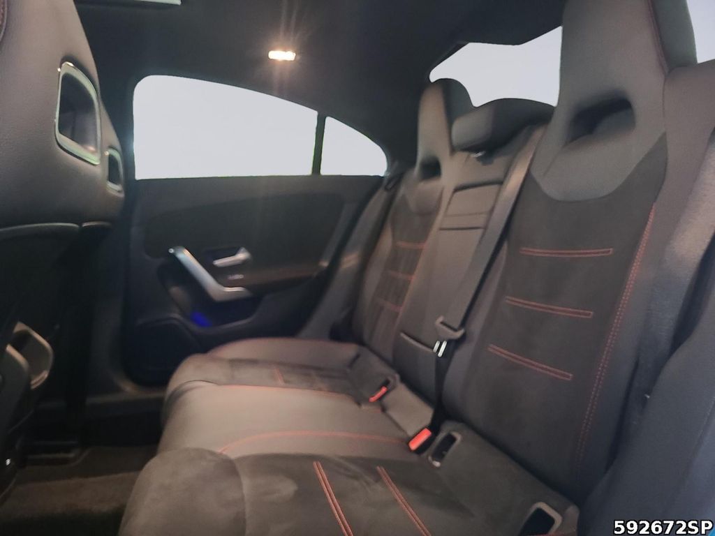 Mercedes-Benz CLA 200 2024