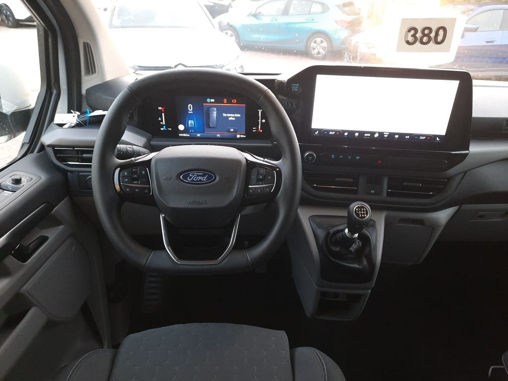 Ford Tourneo Custom 2025