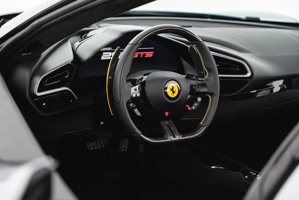 Ferrari 296 GTS 2024