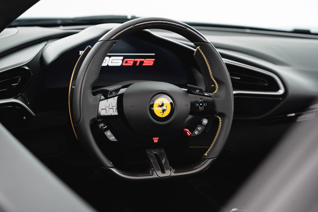 Ferrari 296 GTS 2024