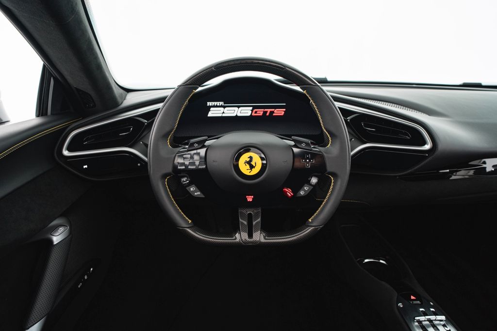 Ferrari 296 GTS 2024