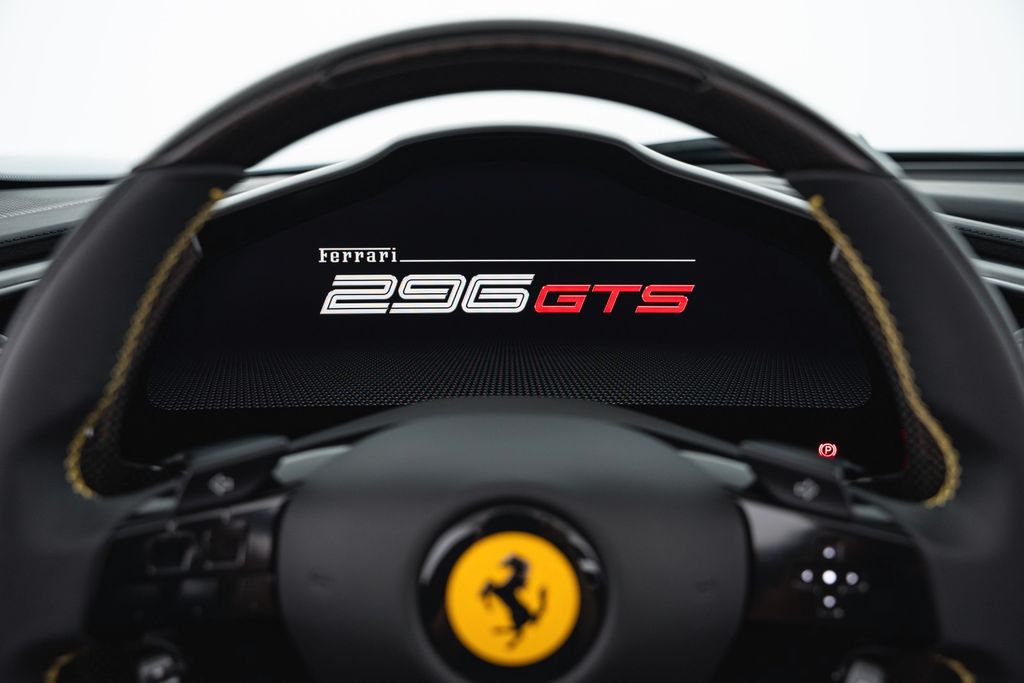 Ferrari 296 GTS 2024