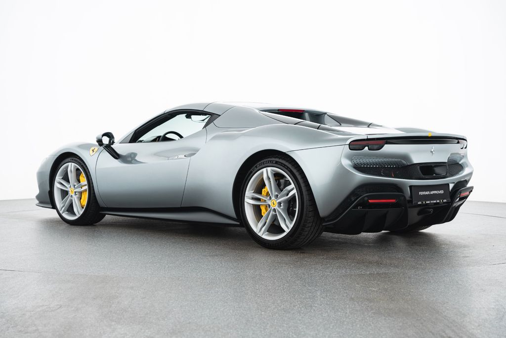 Ferrari 296 GTS 2024