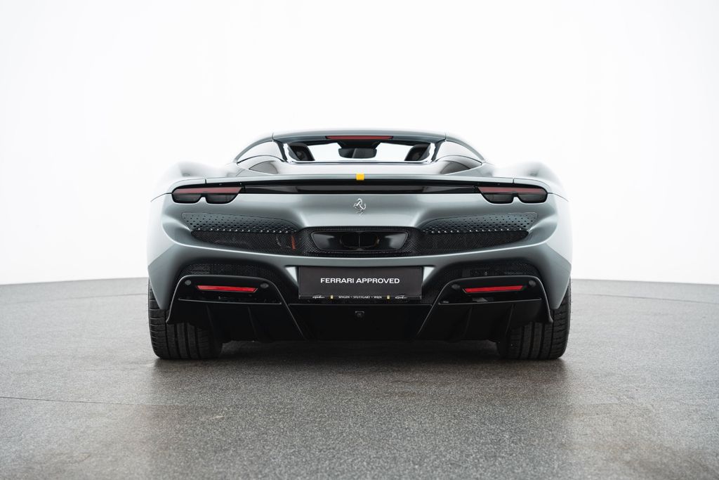 Ferrari 296 GTS 2024