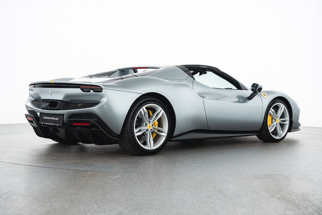 Ferrari 296 GTS 2024