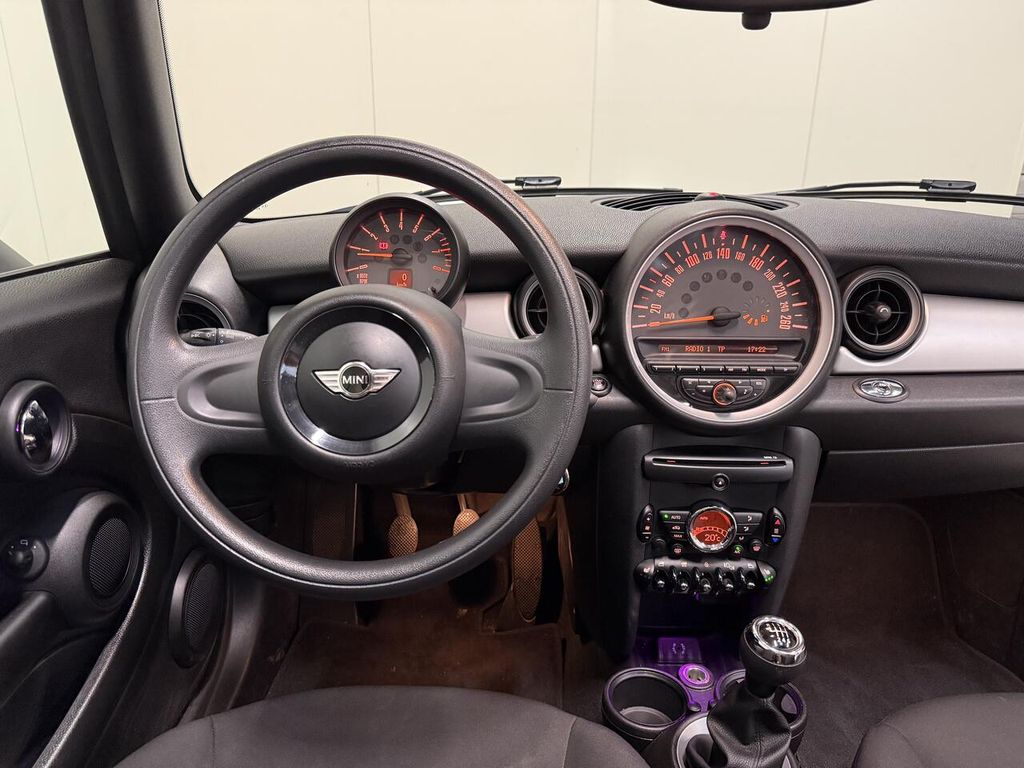 MINI ONE 2015